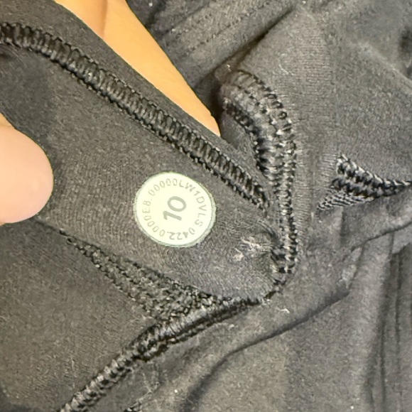 Lululemon Align Black Ribbed tank size 10 - Picture 3 of 4